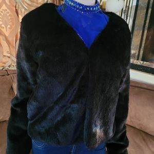 Womens jacket faux fur black color long sleeve